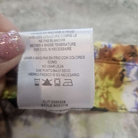 BCBG MAXAZRIA Mystical Leopard Art to Wear Snap Closure Long Sleeve Medium - Picture 12 of 16